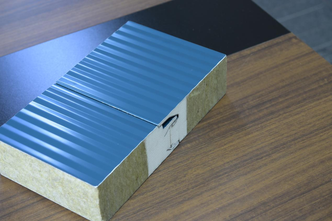 彩鋼巖棉夾芯板：打造高效節(jié)能的建筑新選擇(圖1)