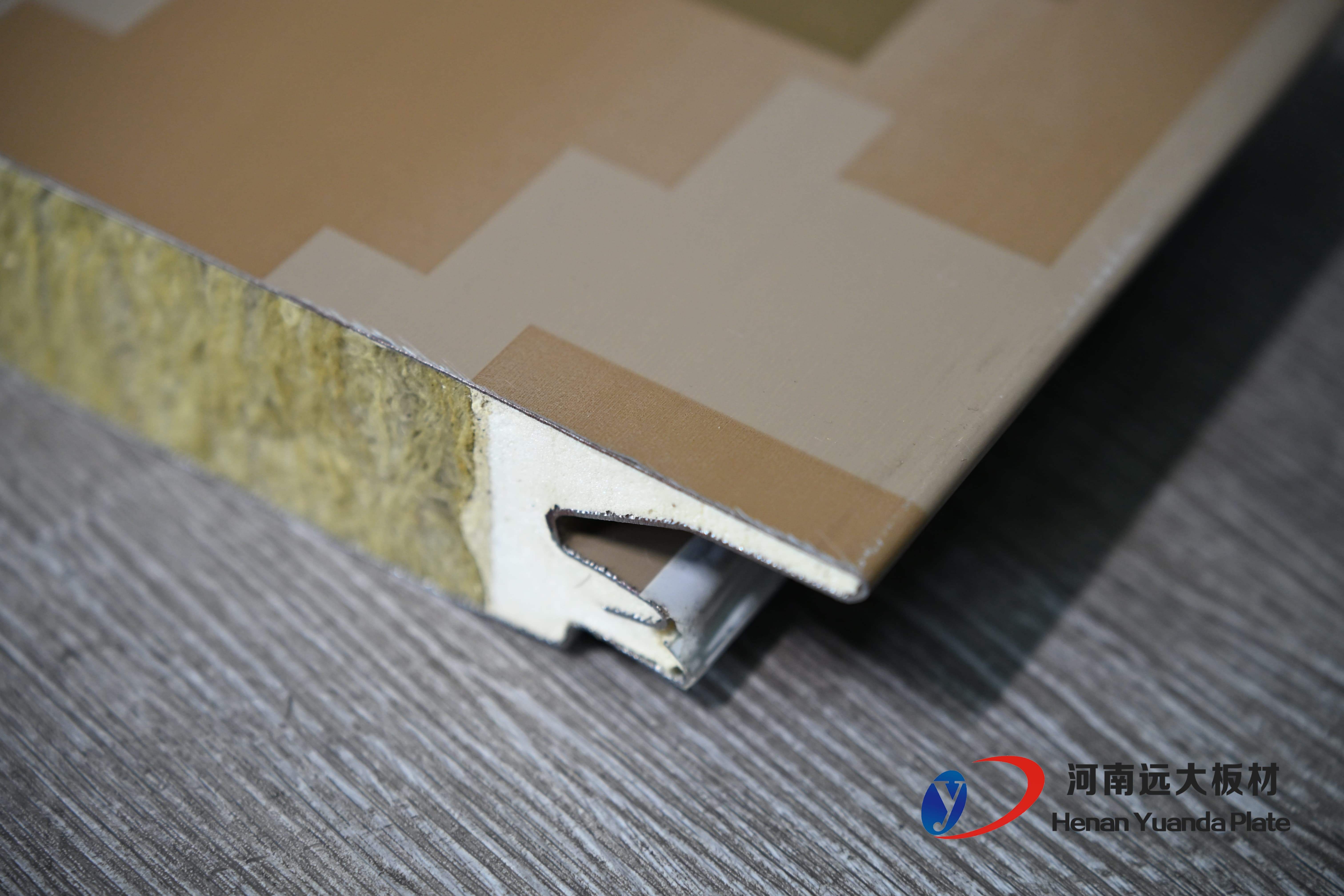 A級防火聚氨酯夾芯板 - 河南遠(yuǎn)大板材廠家直供，保溫防火雙達(dá)標(biāo)(圖3)
