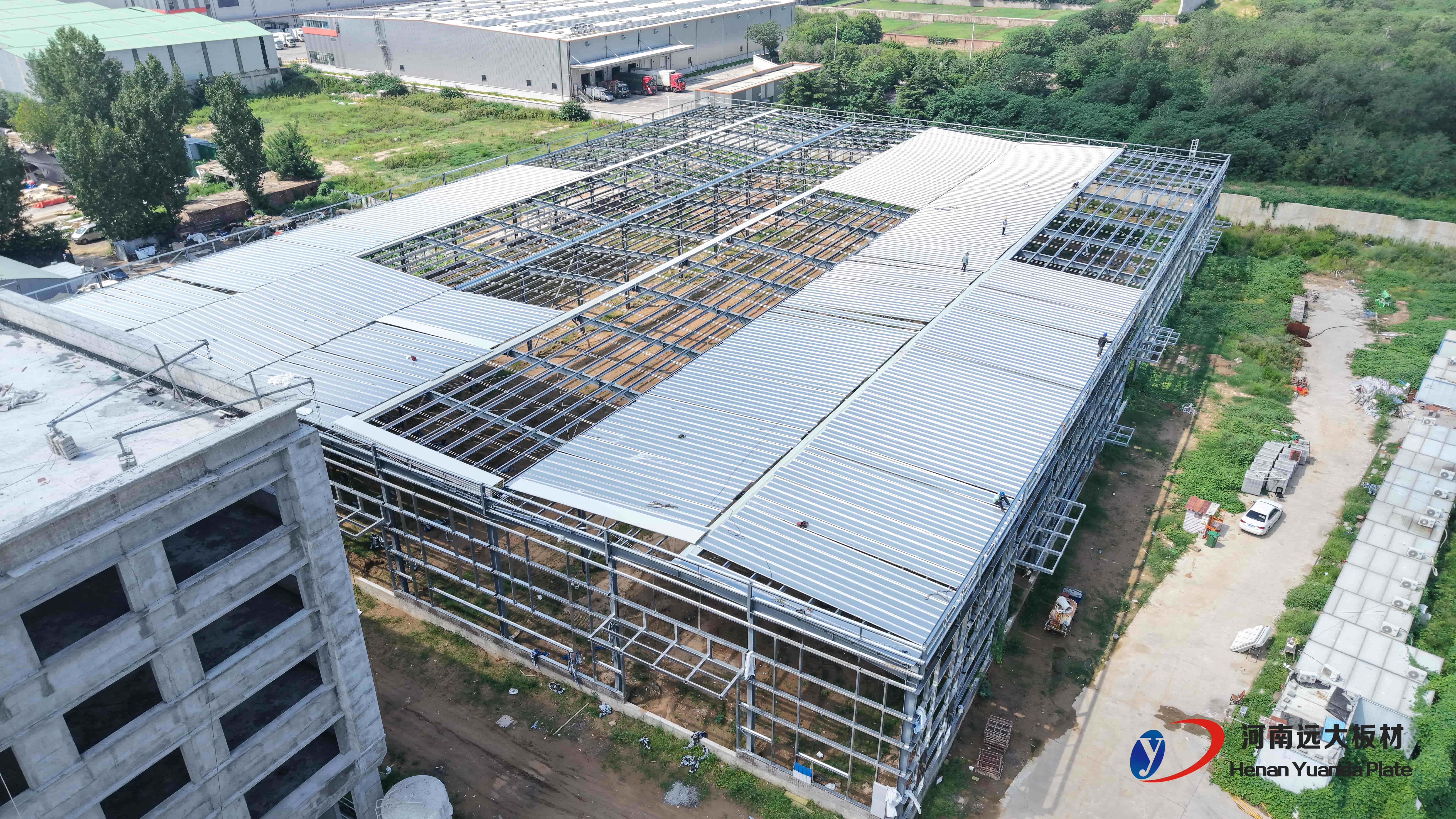 聚氨酯封邊巖棉夾芯板安裝圖片(圖4)