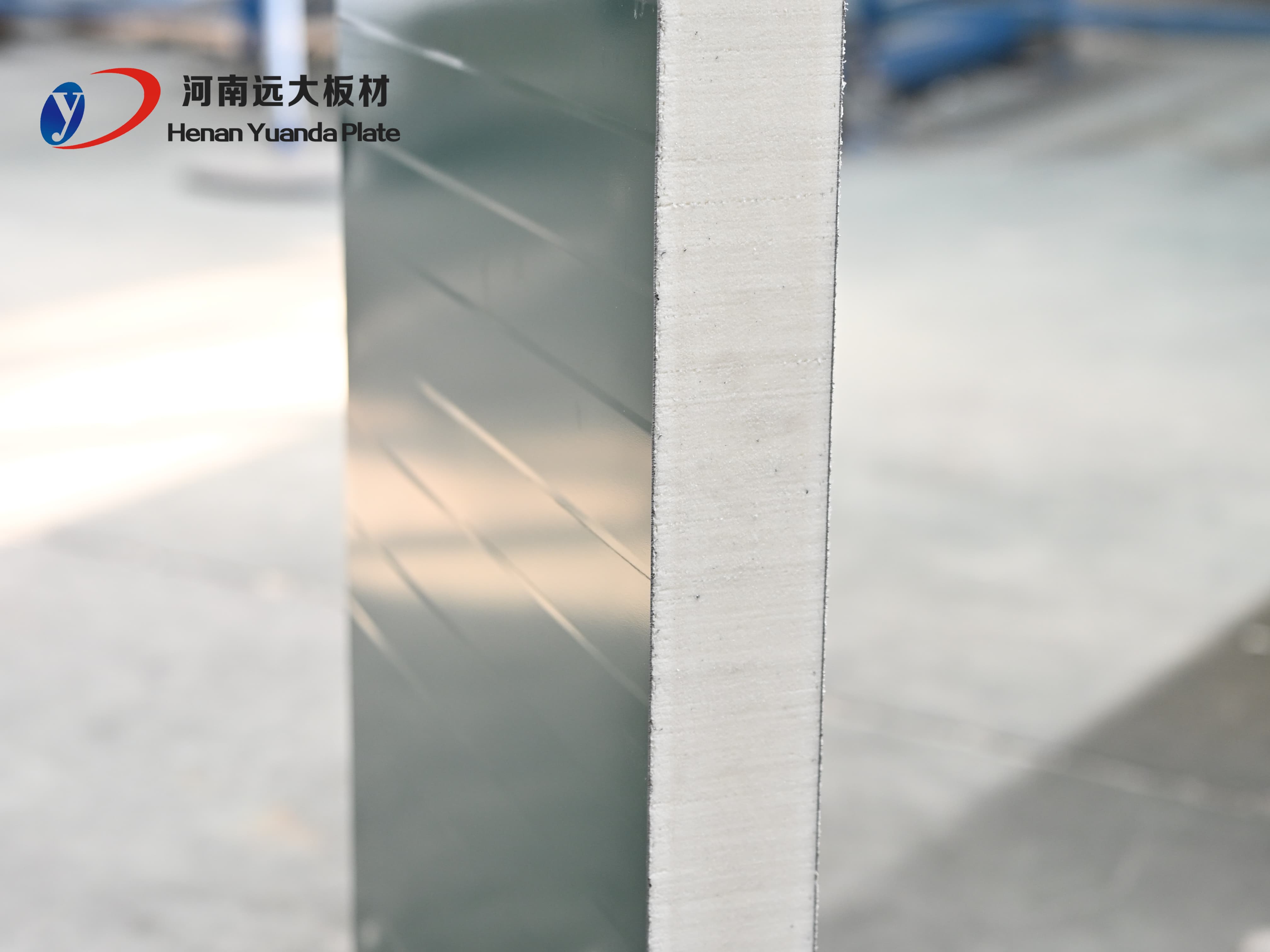 聚氨酯冷庫板:現(xiàn)代冷鏈物流的“節(jié)能基石”(圖3) 聚氨酯冷庫板:現(xiàn)代冷鏈物流的“節(jié)能基石”(圖3)